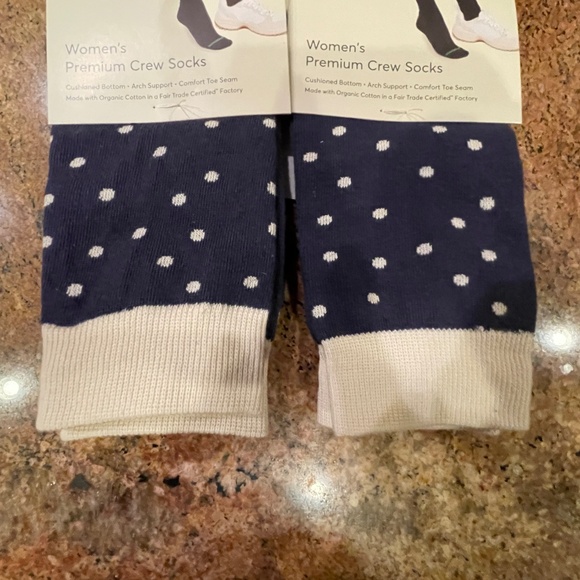 Pact Eclipse Dot Premium Crew Socks Two Pair NWT! Retail: $24 - Picture 5 of 8